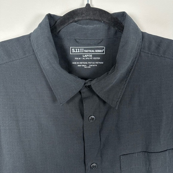 5.11 Tactical Series Large Black Short Sleeve Button Up Shirt - Picture 3 of 3